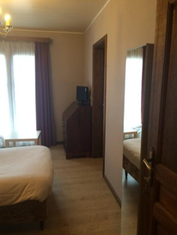 Hotel La Venerie Virton Extérieur photo