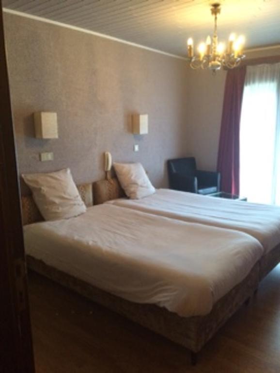 Hotel La Venerie Virton Chambre photo