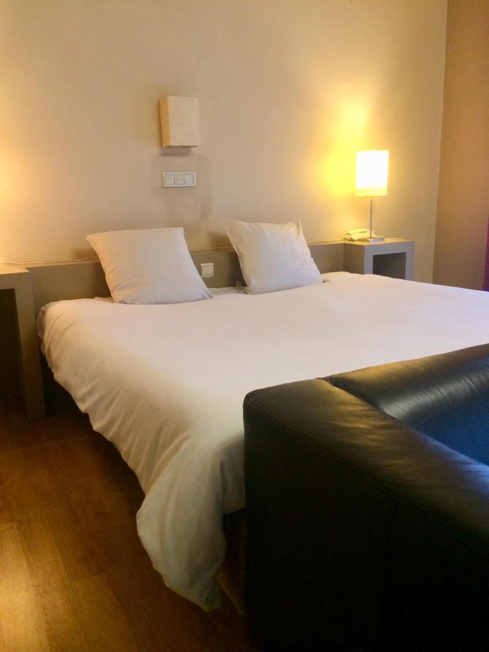 Hotel La Venerie Virton Extérieur photo